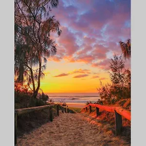 malibu-apartment-peregian-beach.queenslandhotels.net/